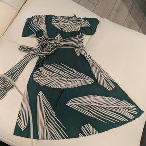 BCBGMAXAZRIA Tropical strapless dress